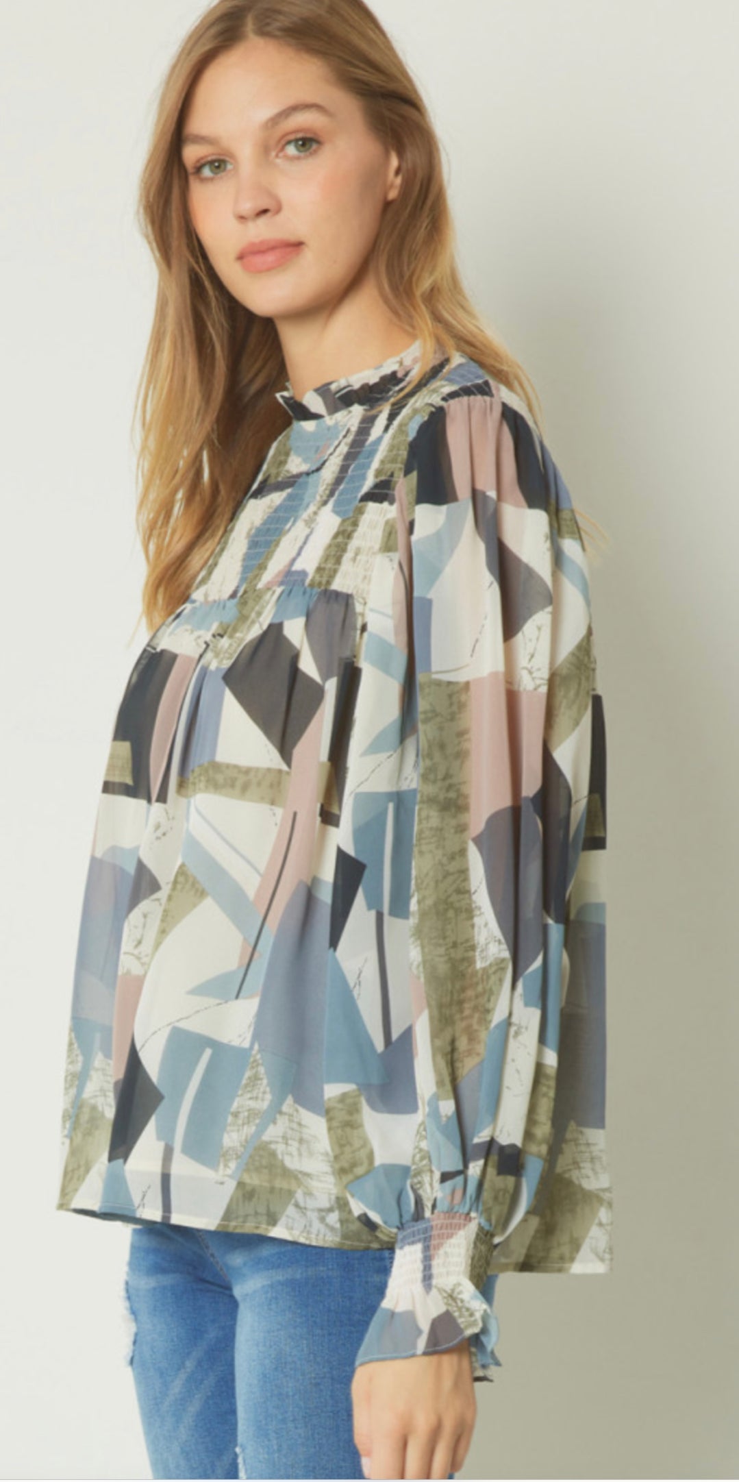 MOCK NECK ABSTRACT TOP